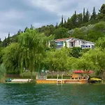 Galić *
